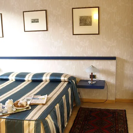 阿尔贝利酒店 莱科