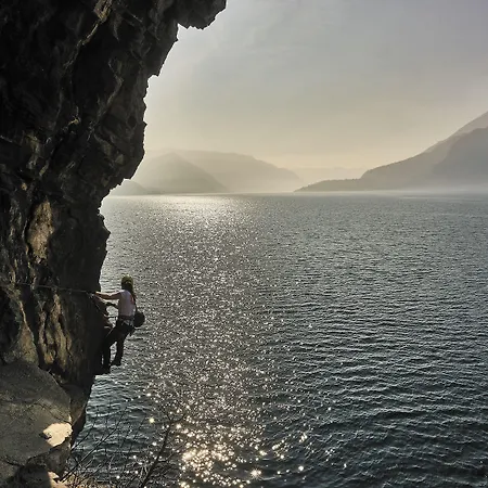 阿尔贝利酒店 3*